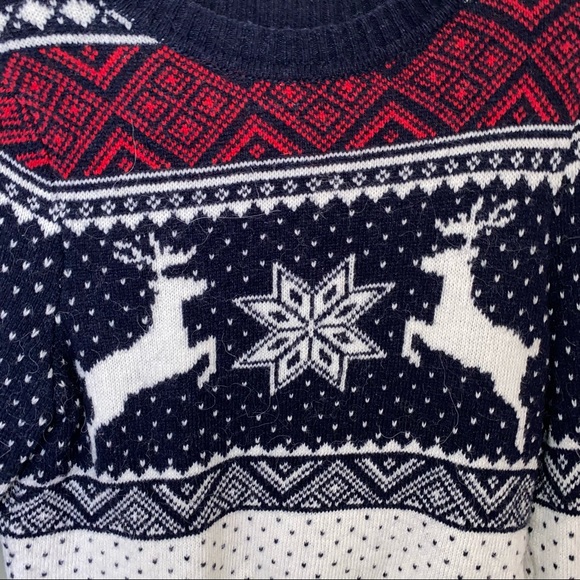 Christmas Crewneck Sweater XS - Picture 2 of 4